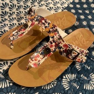 Womens Size 7.5 Blowfish Sandals Flip Flops With Floral Design